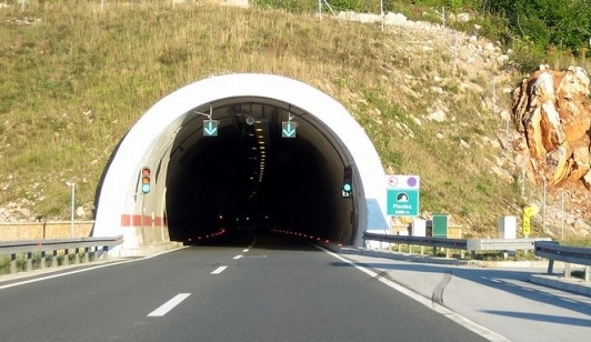 Zeman: Tunel pod Červenohorským sedlem musí být napojen na Polsko