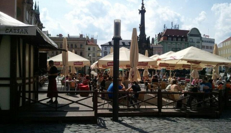 Radní chtějí povolit zimní předzahrádky v centru Olomouce