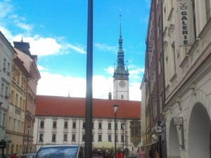 Lampa Urbanstar v krčku mezi Dolním a Horním náměstím. Foto. František Chatrný