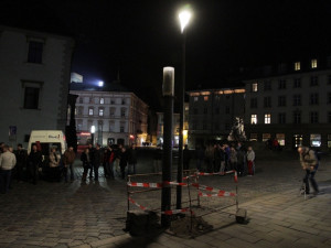 Zkouška svítivosti nových lamp. Foto: MMOl/ Blanka Martinovská