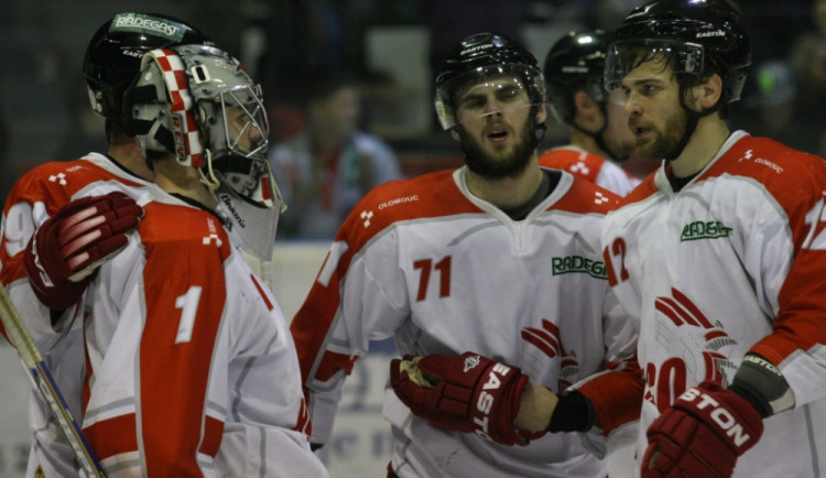 Domácí hokejisté se v pátek opravdu nadřeli. Foto: HC Olomouc/ Hana Vítková