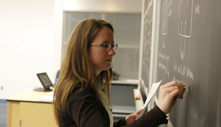 Babiš: Platy učitelů by se příští rok měly zvýšit o jedno procento