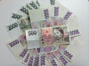 Kdo další byl v historii propuštěn na vysokou kauci? Udělejte si obrázek