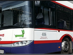 Kvůli opravě přejezdu nepojedou autobusy na Nové Sady