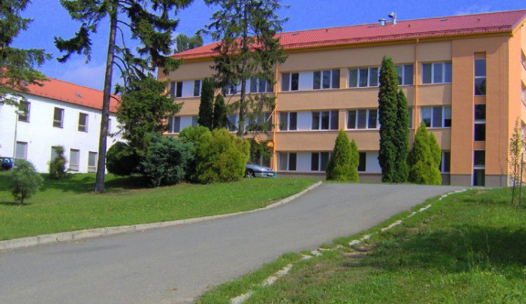 Šternberská porodnice se již otevřela rodičkám; opravy finišují