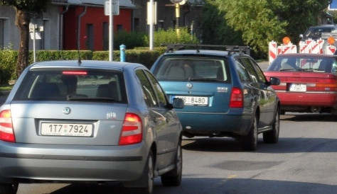 Uzavírka dvou silnic výrazně zkomplikovala dopravu v Olomouci