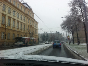 Kvůli námraze v Olomouci opět stojí tramvaje, jezdí jen autobusy