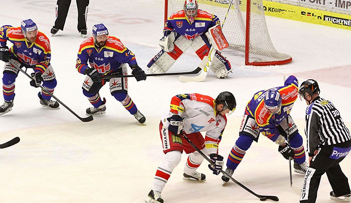 Kohouti konečně vyhráli, nadělili Motoru tři branky