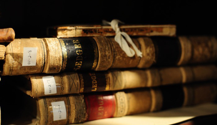 Na několika místech v Olomouci budou herci číst úryvky z románů