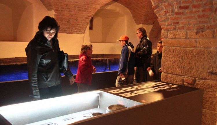 Do Olomoucké muzejní noci se zapojí přes čtyřicet institucí, bude jezdit i speciální autobus