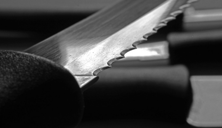 Žena na ubytovně ubodala svého druha