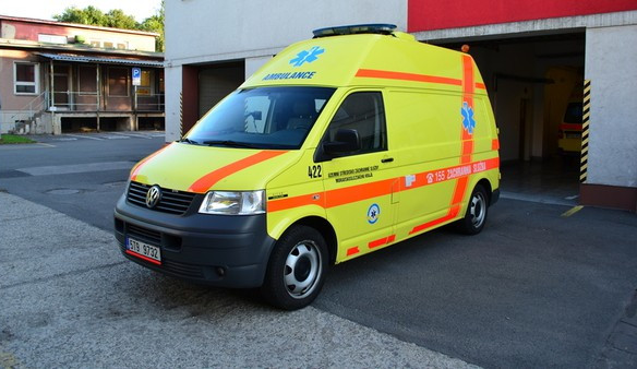 Dvanáctiletý chlapec přebíhal v Olomouci silnici, srazilo ho auto