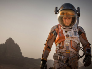 Recenze: Marťan Matt Damon se snaží nakopat Marsu zadek. Povedlo se mu to?