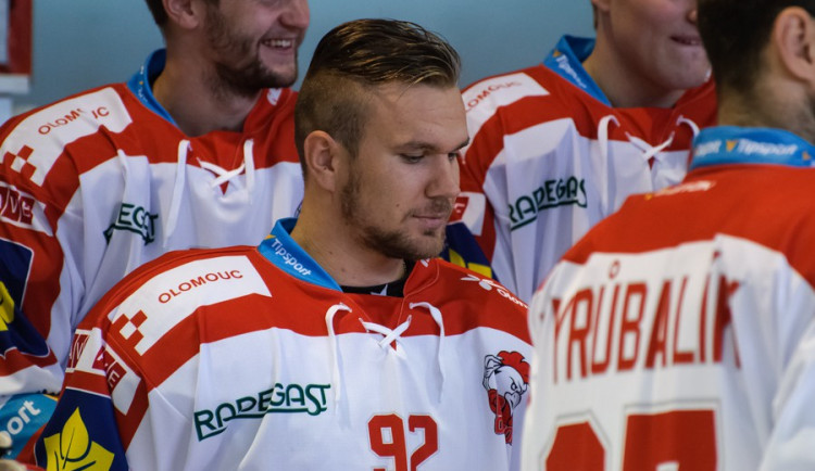 Obránce Valenta: Fanoušci jsou skvělí, nesmíme před nimi hrát tak špatně