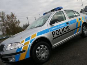 Policejní vyjednavač zabránil v sebevraždě muži, který seděl s revolverem v uzavřeném baru