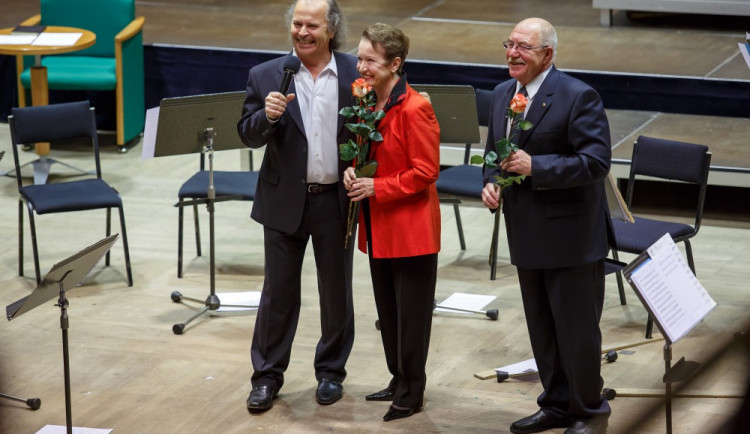 Pro Nadaci Malý Noe dnes v Olomouci vystoupí Hana Maciuchová, Alfréd Strejček i Štěpán Rak