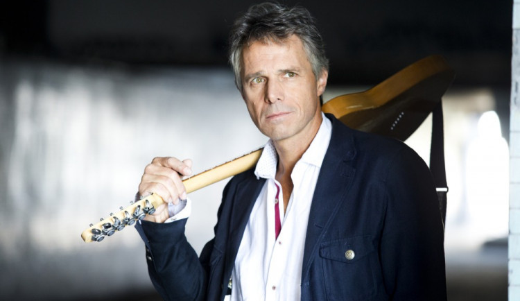 Do Olomouce se chystá Janek Ledecký, v kině Metropol započne svoje vánoční turné