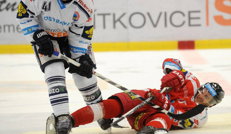Hokejisté zažili nepovedený zápas, Mora prohrála s Vítkovicemi 4:0