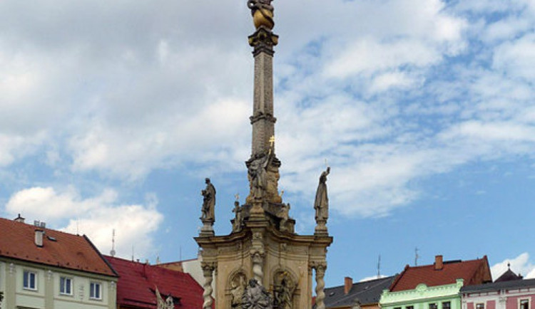Anketa 7 divů Olomouckého kraje je u konce, vyhrál Mariánský sloup v Uničově