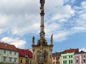 Anketa 7 divů Olomouckého kraje je u konce, vyhrál Mariánský sloup v Uničově