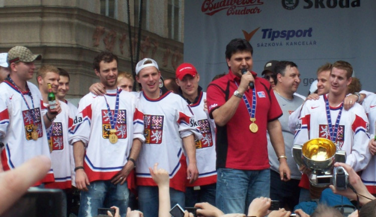 Policie obvinila hokejového trenéra Růžičku ze zpronevěry