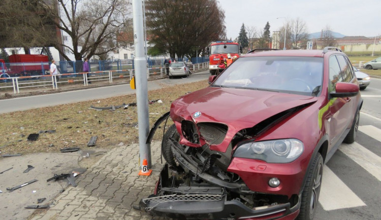 Policie prosí o pomoc, hledají se svědci nehody osobního auta