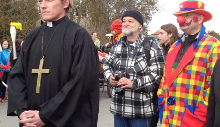 V Chomoutově vzkřísili tradici masopustních průvodů