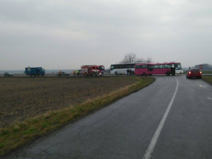 #drbnohled od Martina: Na Šternberské se střetly dva autobusy, tah je zcela neprůjezdný