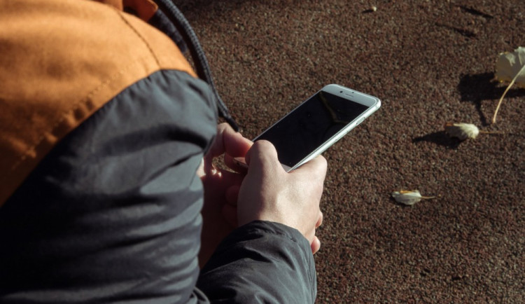 V průběhu víkendu přišli o svůj iPhone 6S hned dva návštěvníci olomouckých barů