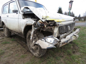 Řidič nerespektoval signál na vlakovém přejezdu u Horky nad Moravou, jeho auto srazil vlak