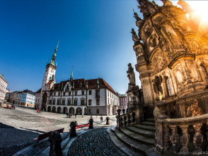 V sobotu se olomoucké Horní náměstí zaplní řadami aut, bude to kvůli plánu udržení městské mobility