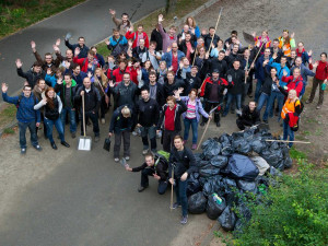 S pytlem na odpadky a rukavicemi. V sobotu budou desítky dobrovolníků uklízet Olomouc
