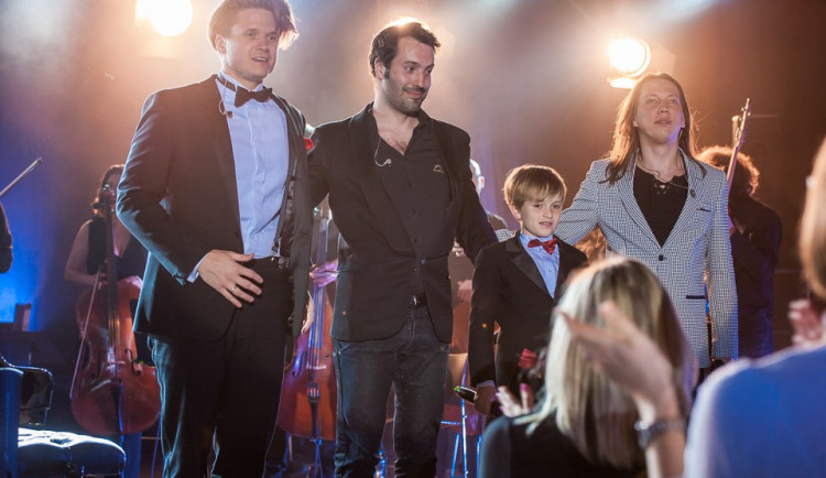 Famózní Ondřej Brzobohatý vystoupil s hosty v Olomouci, tleskalo se ve stoje