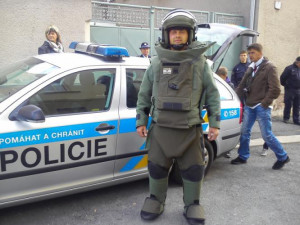 Pyrotechnici vyjížděli ke dvěma případům v jeden den. Poprvé šlo o munici, podruhé o hasící přístroj