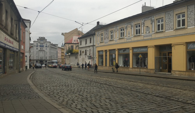 Plán začít rekonstruovat ulici 1. máje na začátku května neklapne, město pořád vybírá zhotovitele