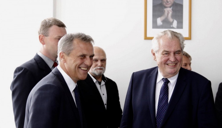 GLOSA: Vážím, vážíš, vážíme – nejvíce používané slovo prezidenta Miloše Zemana na návštěvě v kraji