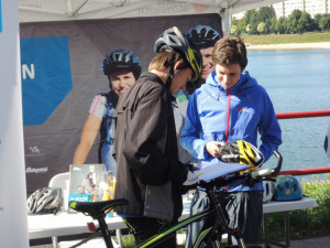 Projekt Na kole jen s přilbou již šestým rokem pomáhá chránit zdraví cykloturistů