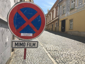 Modrá je Olomouci souzená, začíná natáčení filmu Miluji tě modře