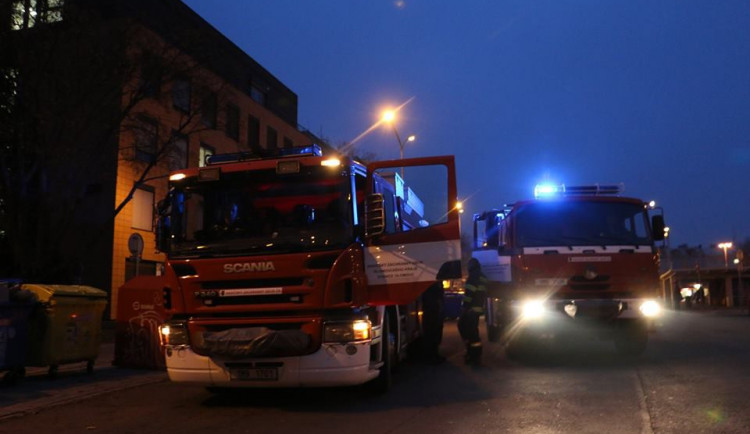 V souvislosti s bouřkou vyjížděli hasiči k deseti událostem