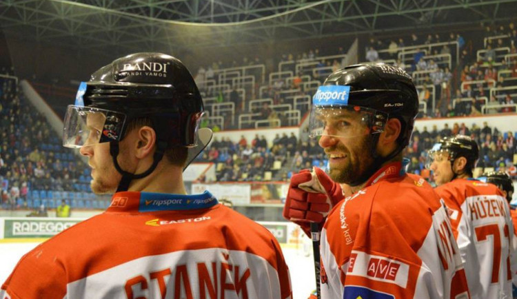 Předprodej permanentek na Moru začne příští týden, přednost dostanou držitelé z minulé sezóny