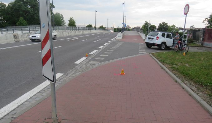 Policie hledá svědky nehody pondělní srážky dvou cyklistů na ulici Wittgensteinova