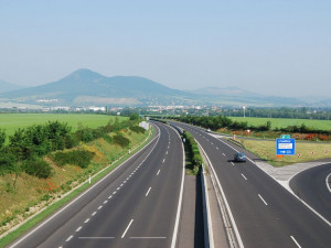 Provoz na dálnici D46 je dočasně omezen, auta zde projíždějí pouze v jednom pruhu