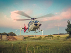 U Uničova se v sobotu odpoledne zřítil vrtulník