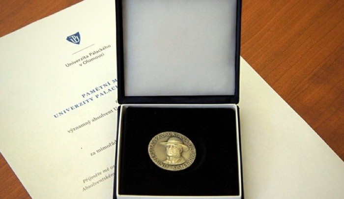 Vyvrcholením velkého absolvenského setkání univerzity bude ocenění 70 osobností