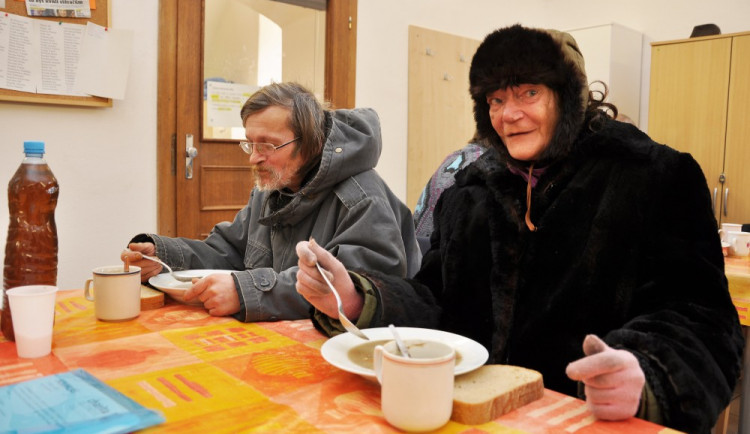 Říjen ve znamení Dnů boje proti chudobě. Odstartují 17. října řetězovou hladovkou na Horním náměstí