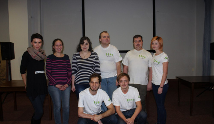 Jaké to je, být slepý? Na vlastní kůži to můžete zjistit v Olomouci už na začátku listopadu v Kavárně ve tmě