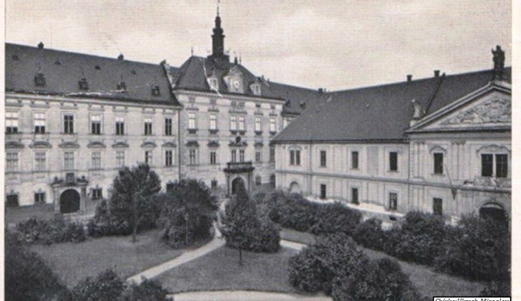 Arcibiskupský palác
