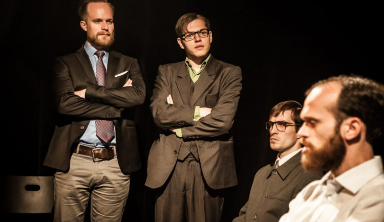 Divadlo hudby si připomene výročí sametové revoluce. Uvede tři inscenace brněnského divadla Feste