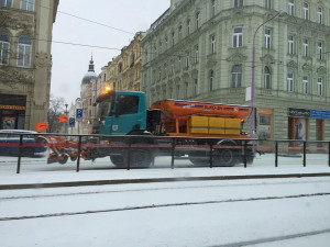 Olomoucký kraj už má hotový plán zimní údržby silnic. Cesta na Jívovou bude nově ošetřována chemicky