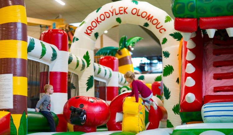 V Olomouci otevřel nový zábavní park Krokodýlek, nabízí téměř třicet atrakcí pod jednou střechou